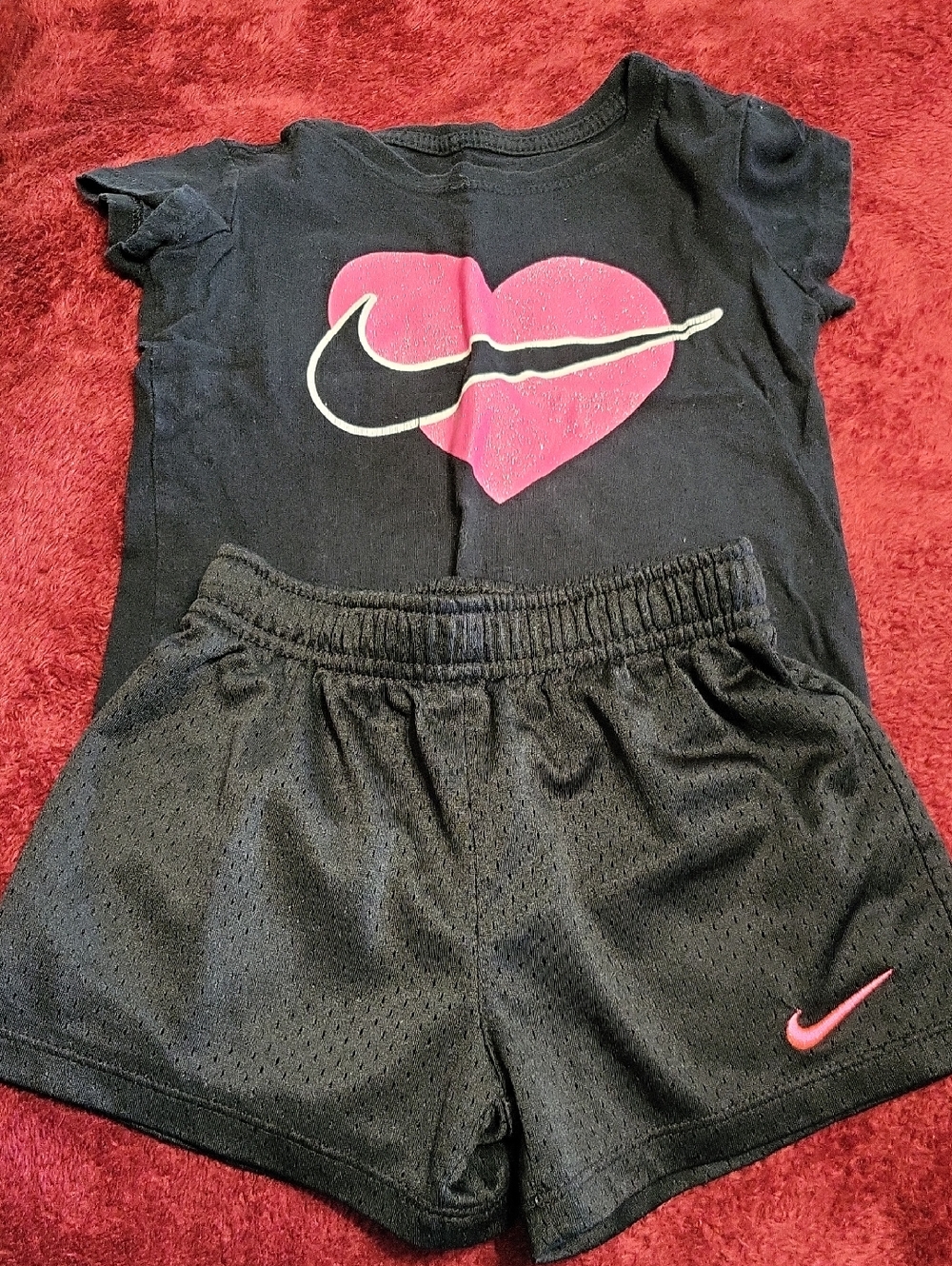 Nike Black Girls Tee & Shorts Set with Pink Heart Swoosh